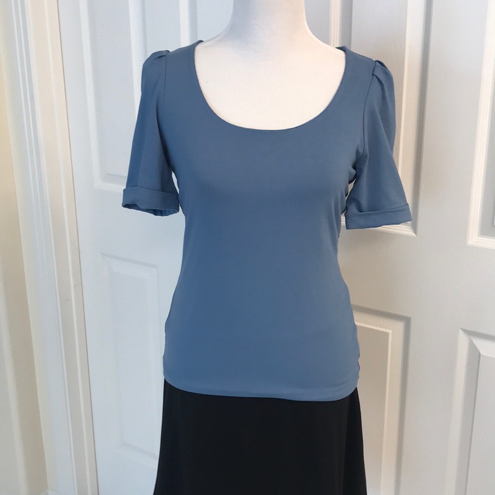 NWT blue top, size Small, WHBM